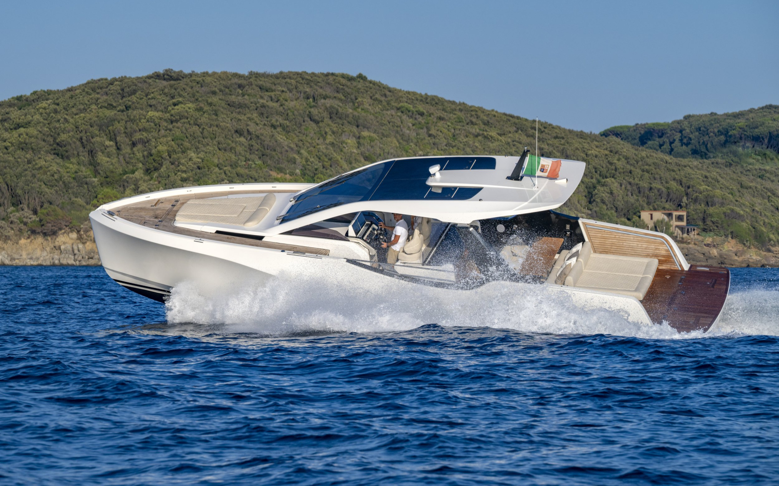 Italia Yachts 43 Veloce